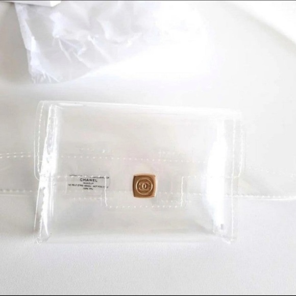 New in box RARE Chanel clear belt bag with logo buckle. Never used! - Picture 6 of 6